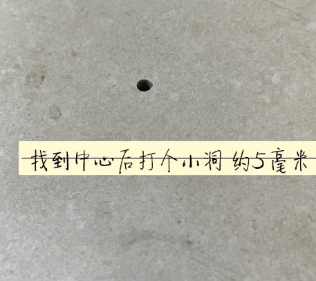 隆化瓷砖空鼓维修公司专业解答在瓷砖铺贴过程中，如果砂料搅拌不均匀，将会带来以下问题