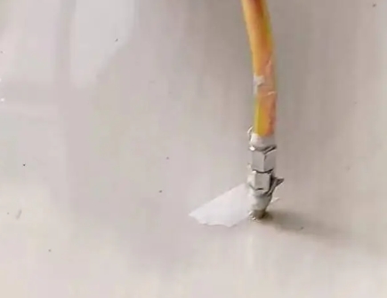 隆化瓷砖空鼓维修公司专业解答在瓷砖铺贴过程中，如果使用的砂料过粗（如全部使用了粗砂），可能会导致以下问题